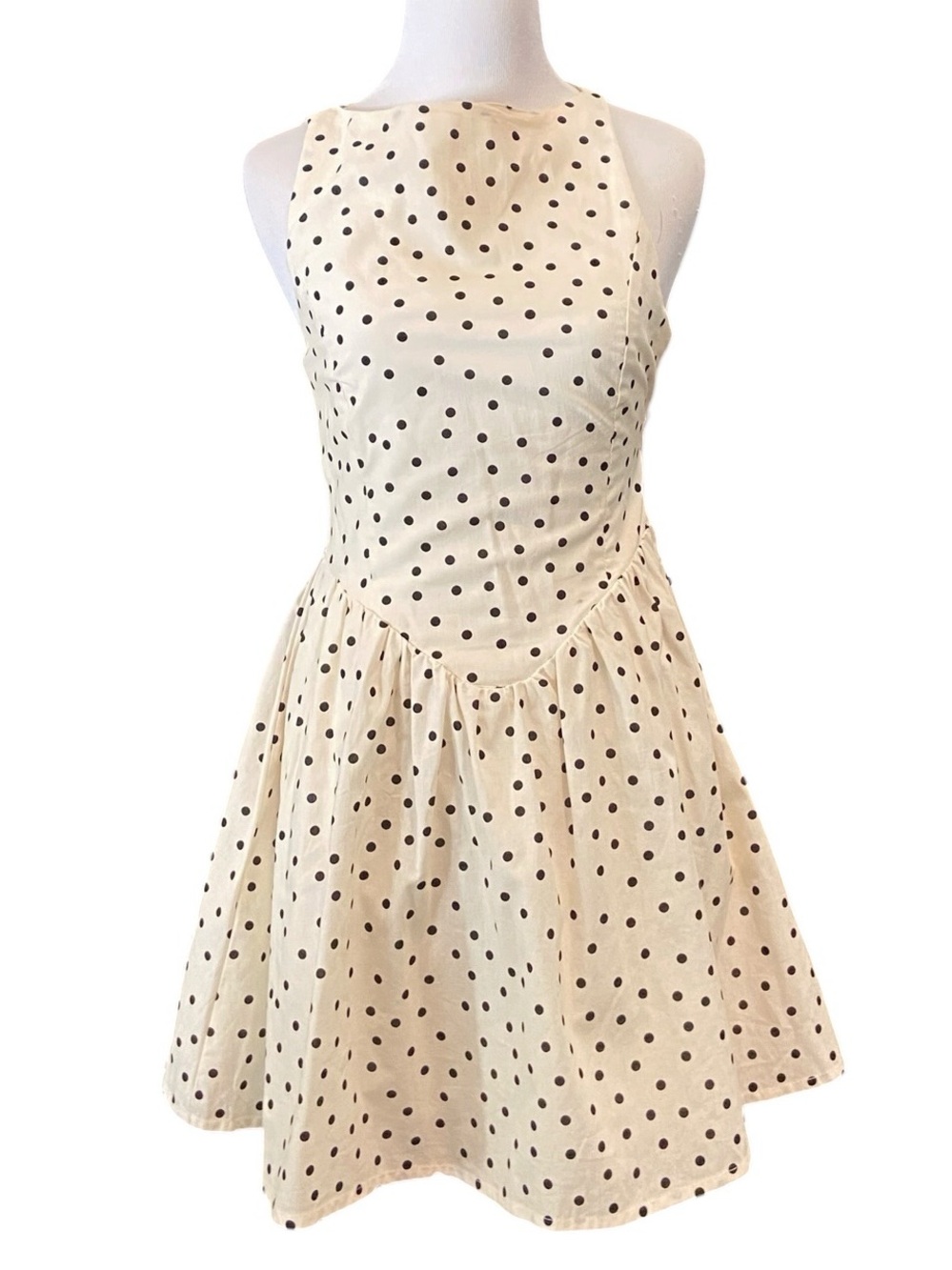 Petal & Pup Sleeveless Cream Polka Dot Fit-and-Flare dress. Xs. NWT.